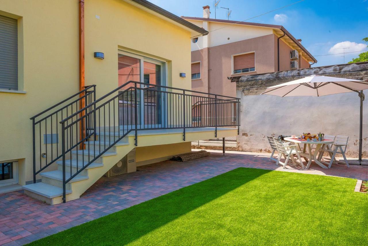 Family House Bivio Villa Peschiera del Garda Buitenkant foto
